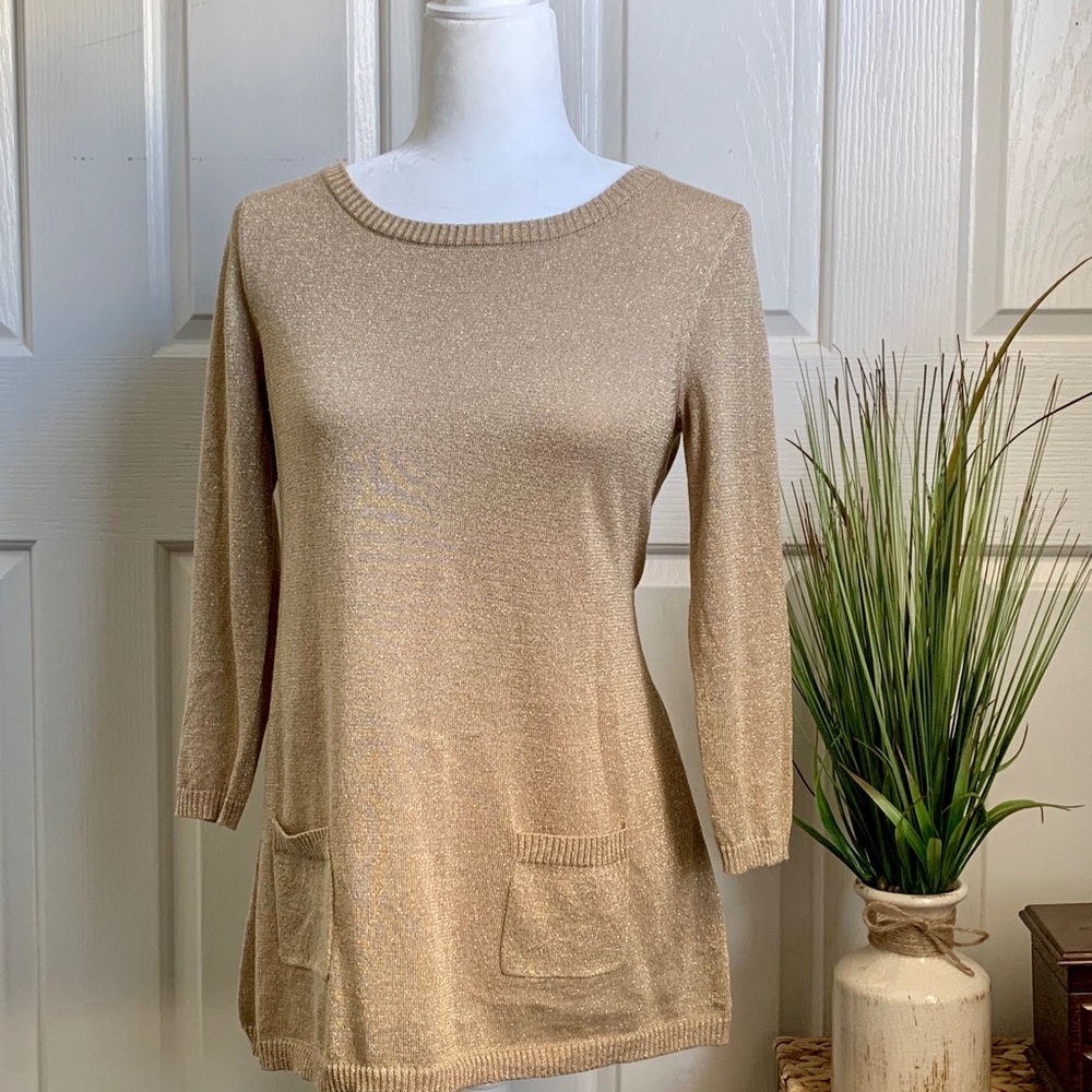 ‼️CLEARANCE‼️Now $8! CABLE AND GAUGE  blouse